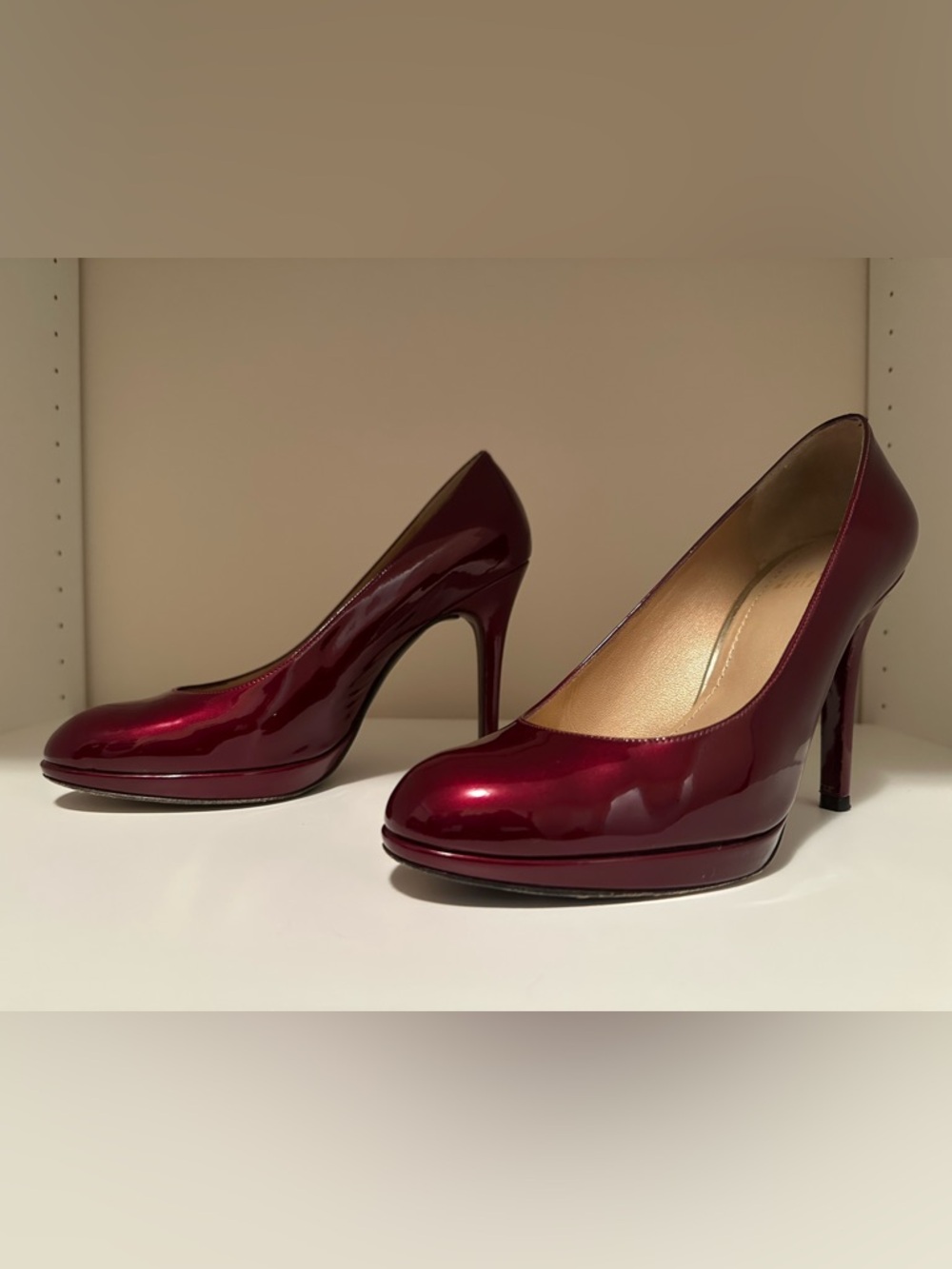 Stuart Weitzman Maroon Patent Platform Heels - Picture 2 of 9
